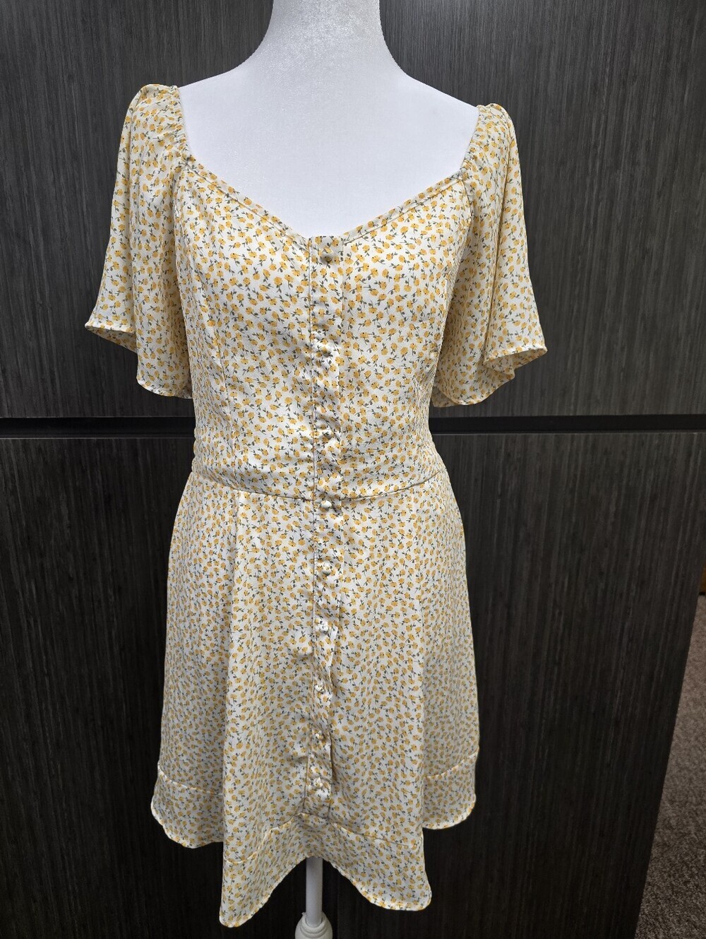 Sienna Sky Yellow Floral Off-Shoulder Smocked Dress Size M